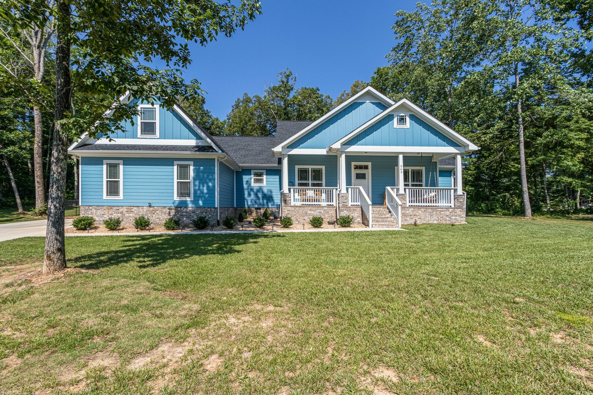 Property Photo:  569 Station Cir  TN 37388 