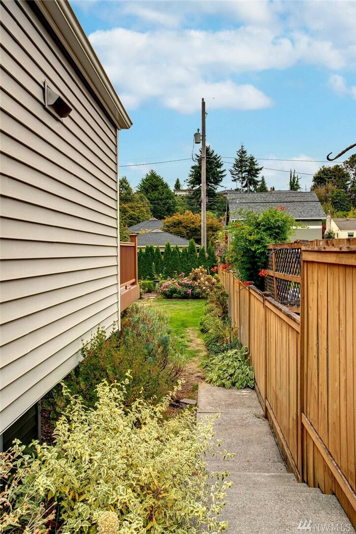 Property Photo: 5920 38th Ave SW WA 98126