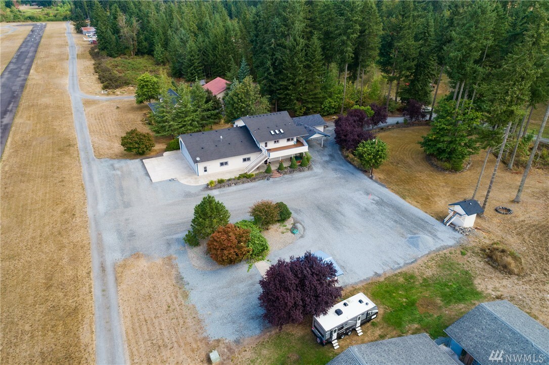 Property Photo:  341 Luscombe Dr N  WA 98328 