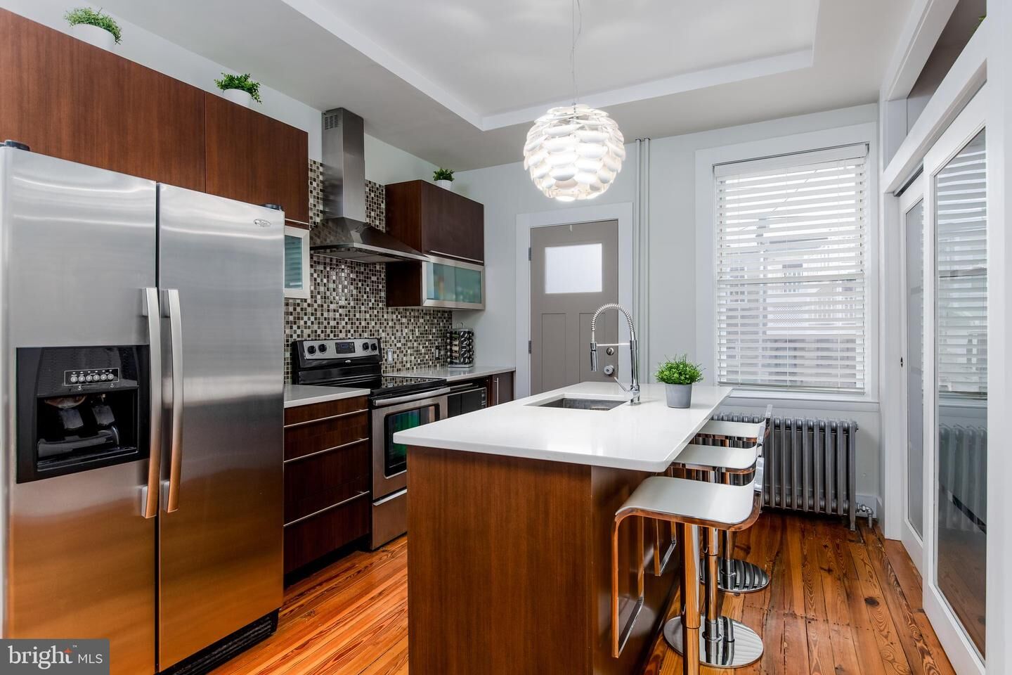 Property Photo:  622 S Potomac Street  MD 21224 