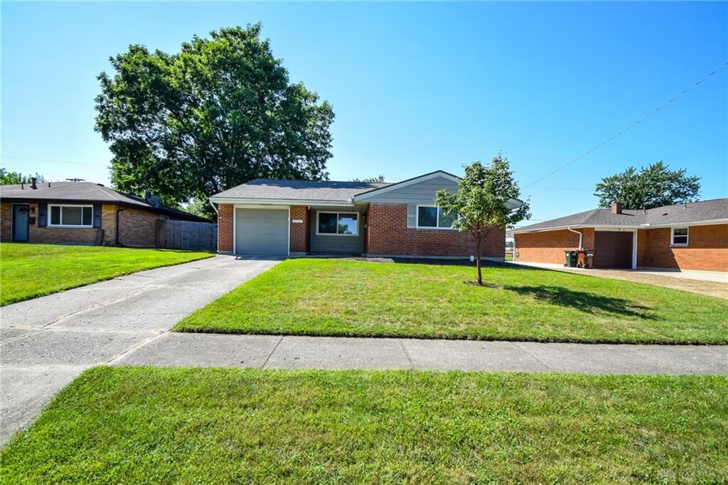 Property Photo: 2719 Sutton Avenue OH 45429