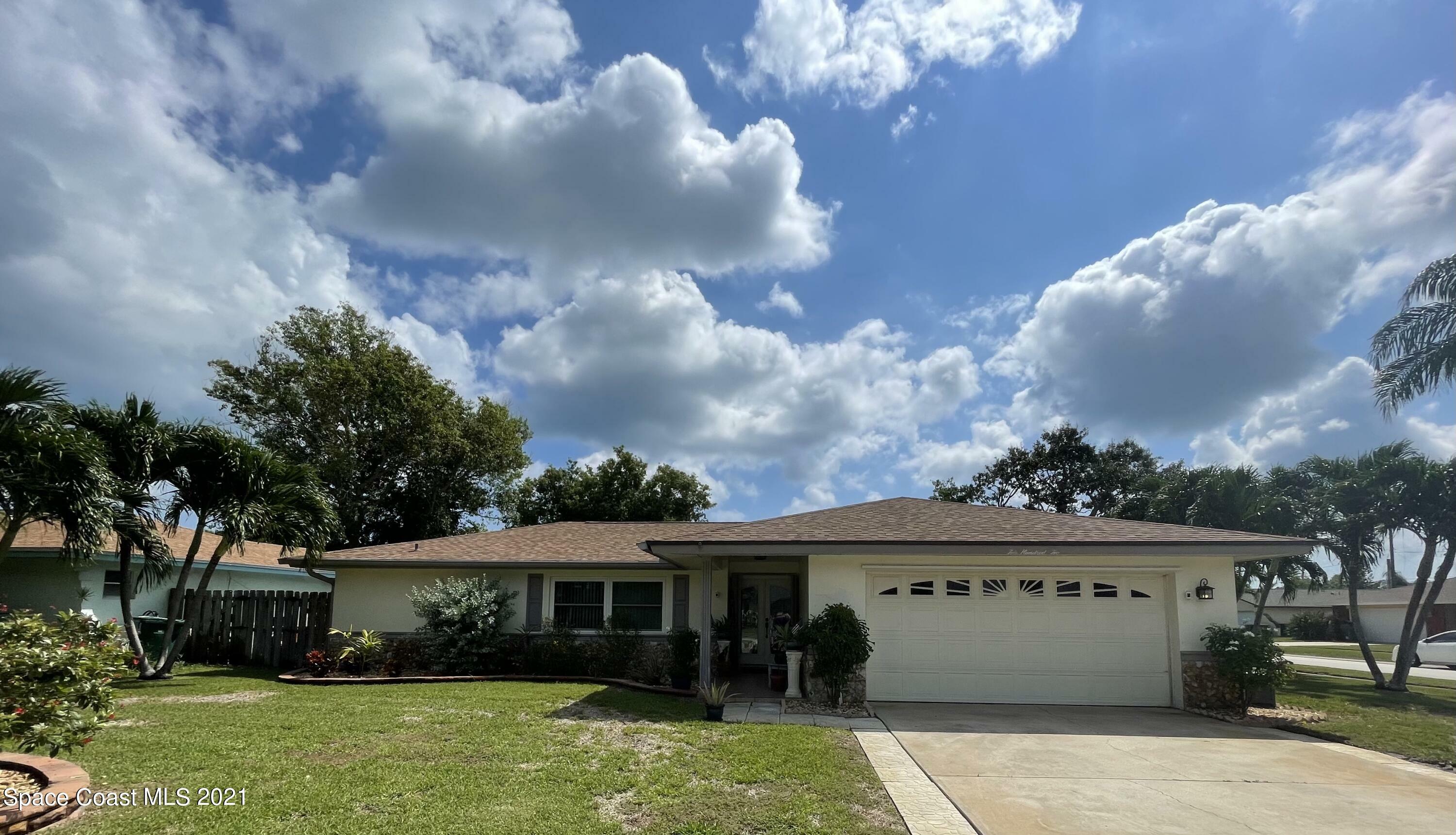 Property Photo:  202 Harbour Drive W  FL 32937 