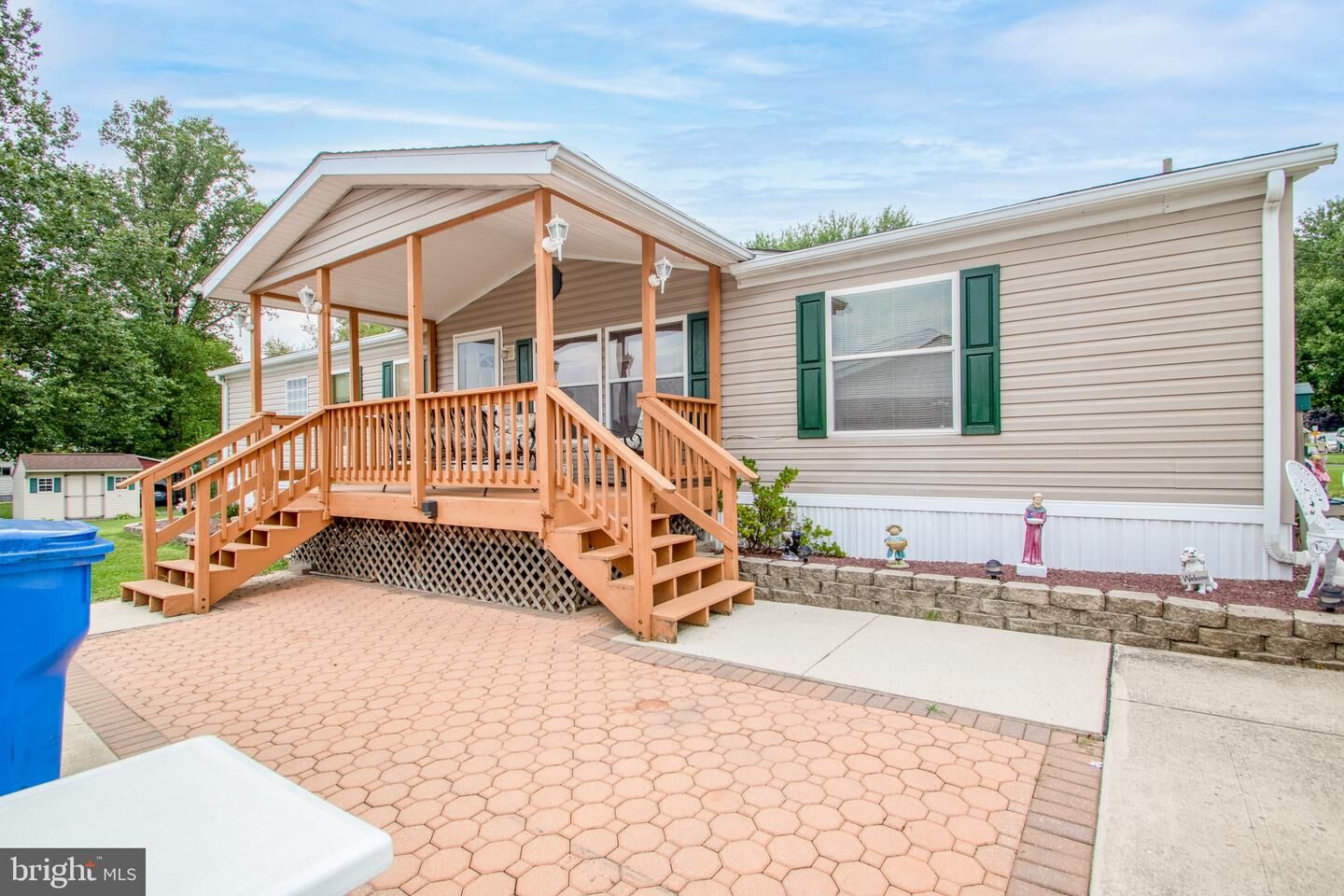 Property Photo:  318 S Lincoln Avenue  PA 18088 