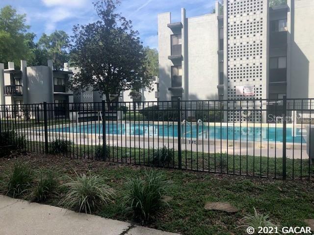 Property Photo:  407 NW 39th Road Unit A  FL 32607 