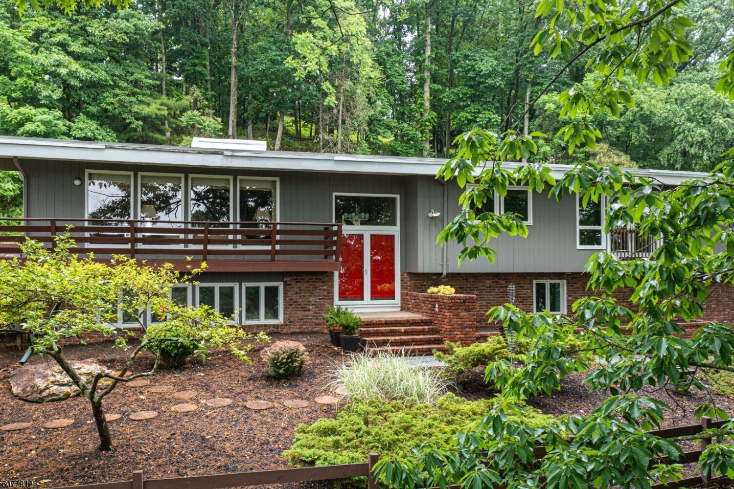 Property Photo:  32 Skyline Dr  NJ 07960 