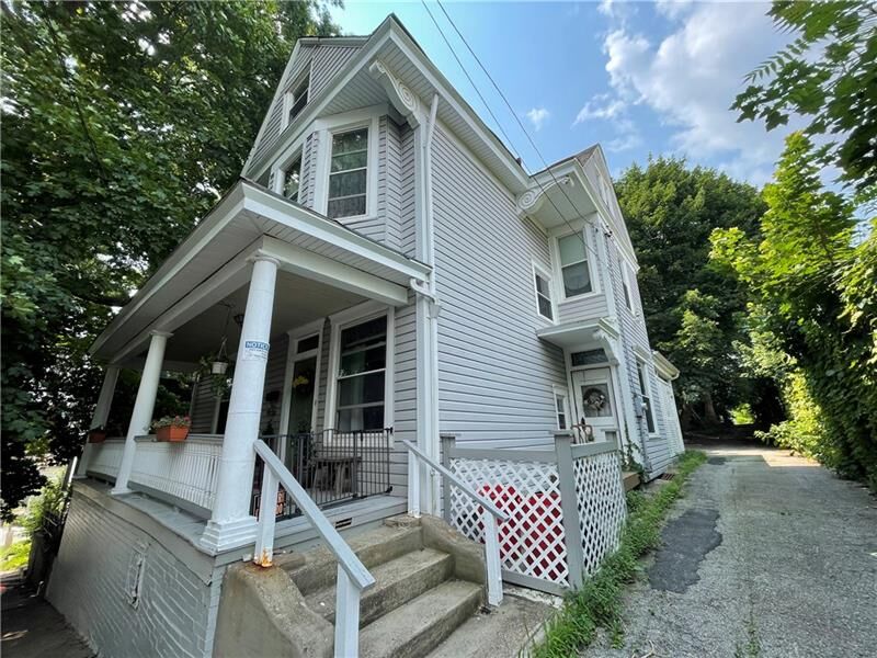 Property Photo:  411 Pine St  PA 15010 
