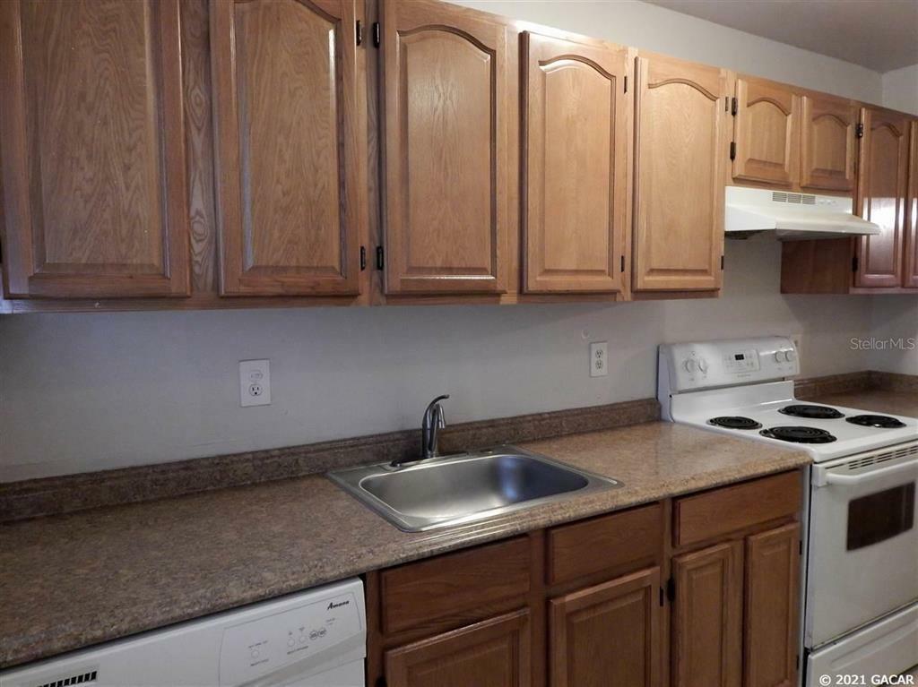 Property Photo:  609 SW 75th Street 102  FL 32607 