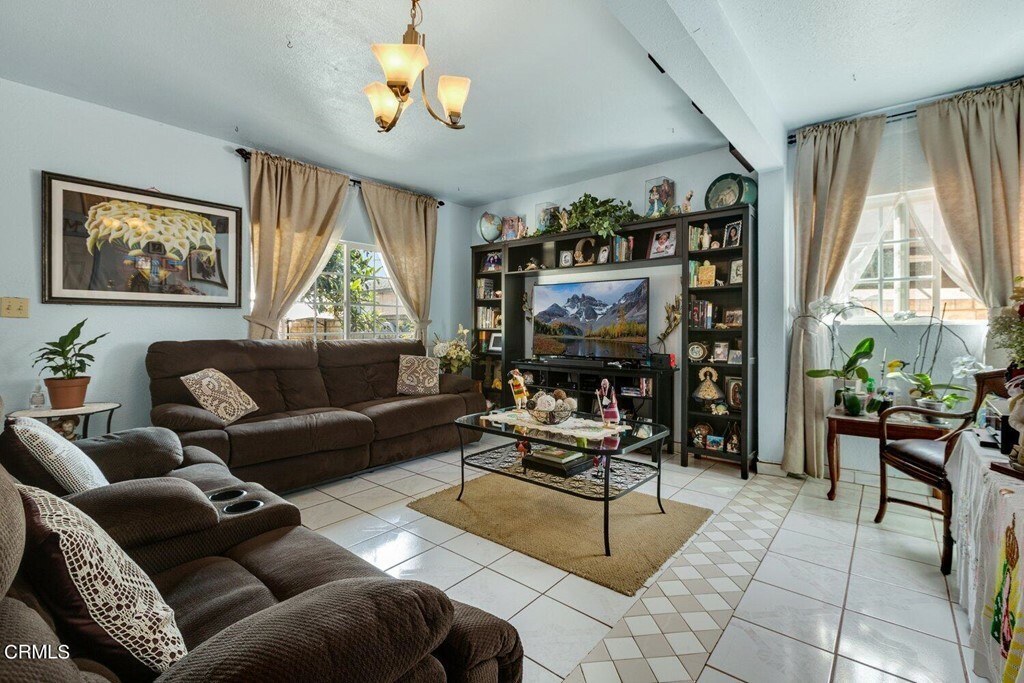 Property Photo:  421 N Hayes Avenue  CA 93030 