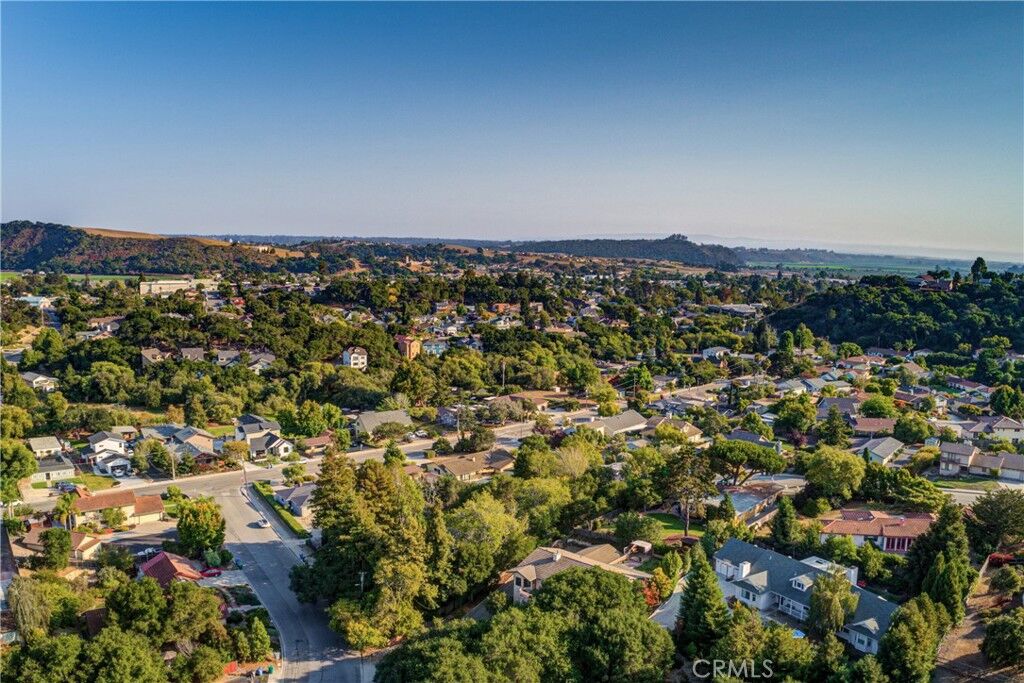 Property Photo:  230 Canyon Way  CA 93420 