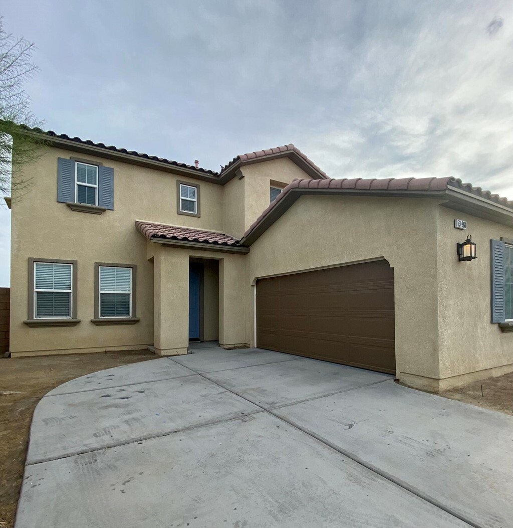 Property Photo:  53968 Mahogany Court  CA 92236 