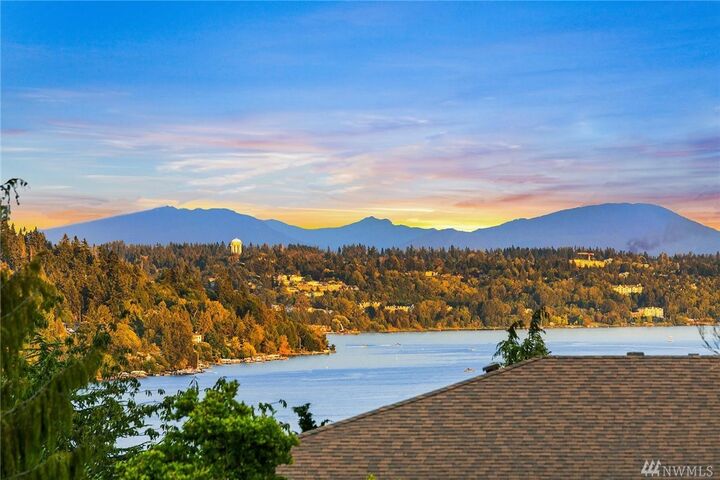 Property Photo:  6825 Seward Park Ave S  WA 98118 