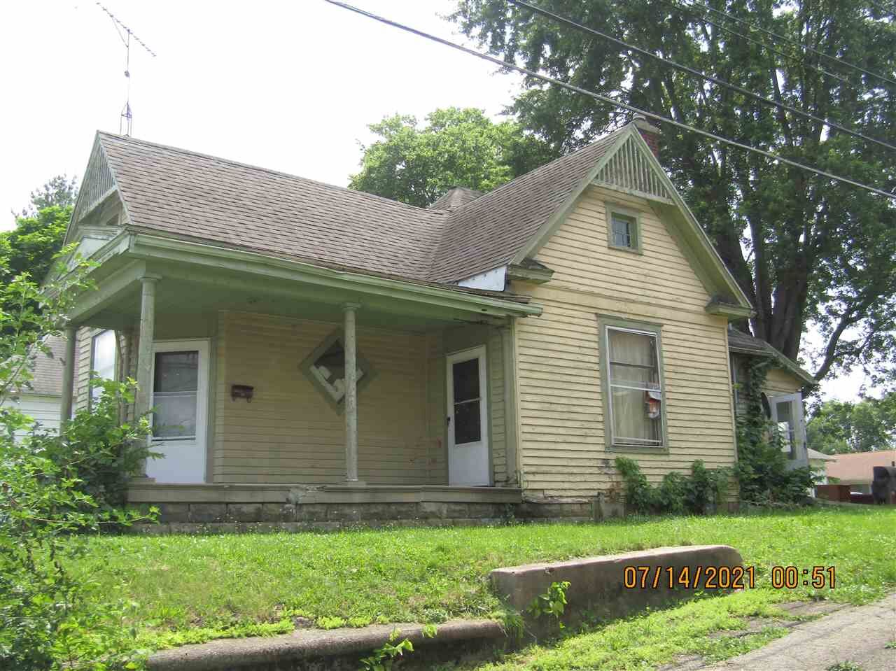 Property Photo:  1015 E 5th Street  IN 47331 