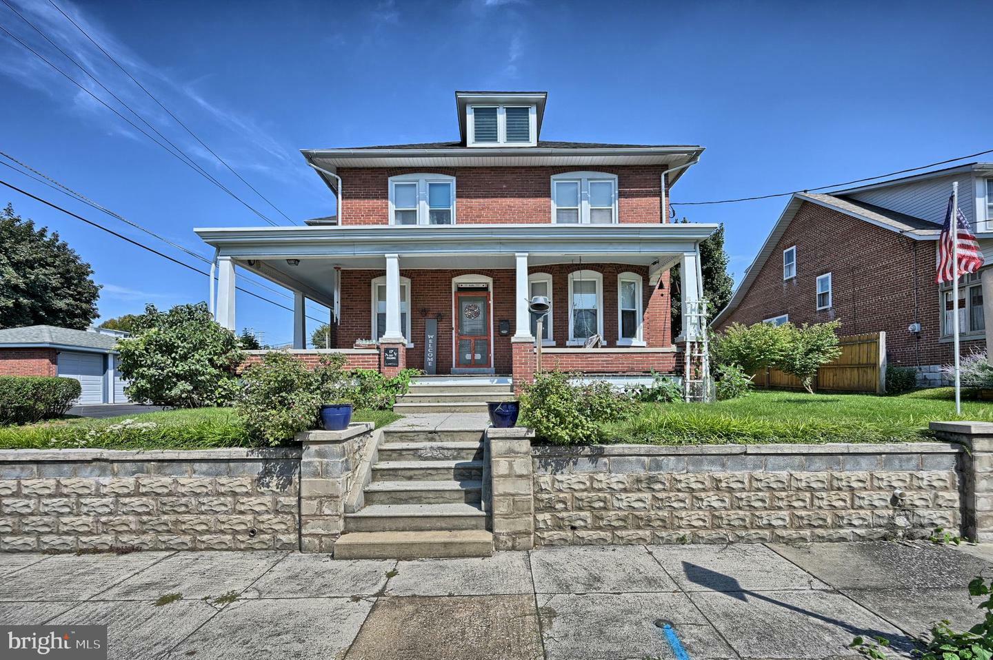 Property Photo:  17 E Pershing Avenue  PA 17042 