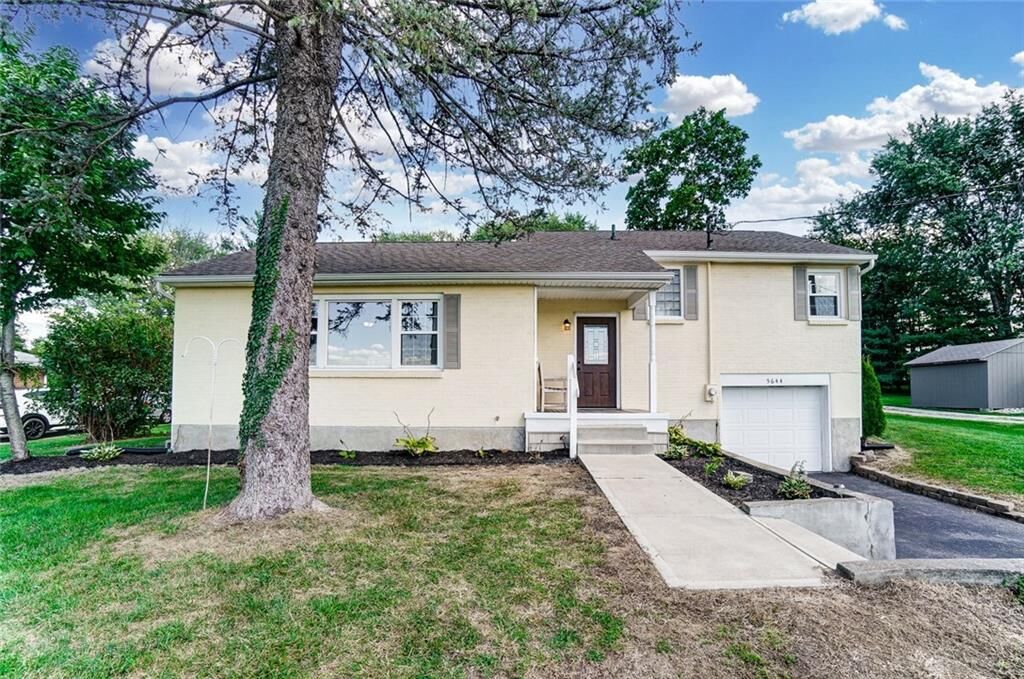 Property Photo: 5644 Bunnell Hill Road OH 45036