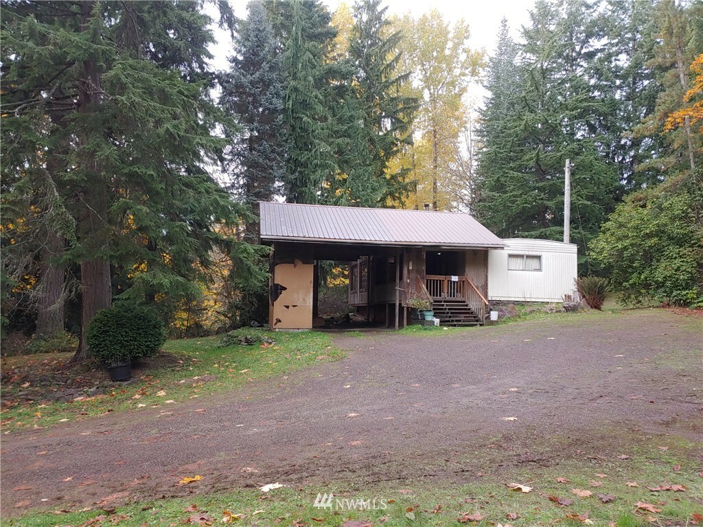Property Photo: 20427 209th Avenue SE WA 98272