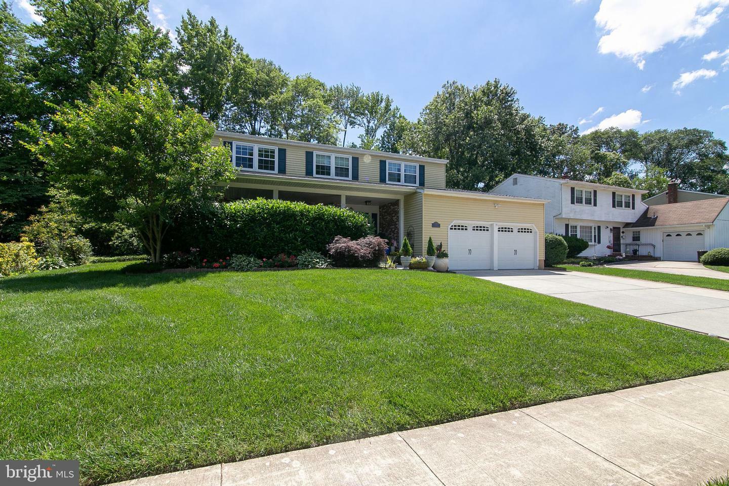 Property Photo:  530 S Brentwood Drive  NJ 08054 