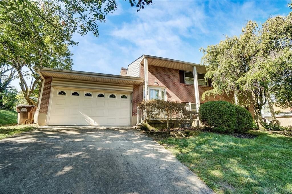 Property Photo: 2712 Flowerstone Drive OH 45449