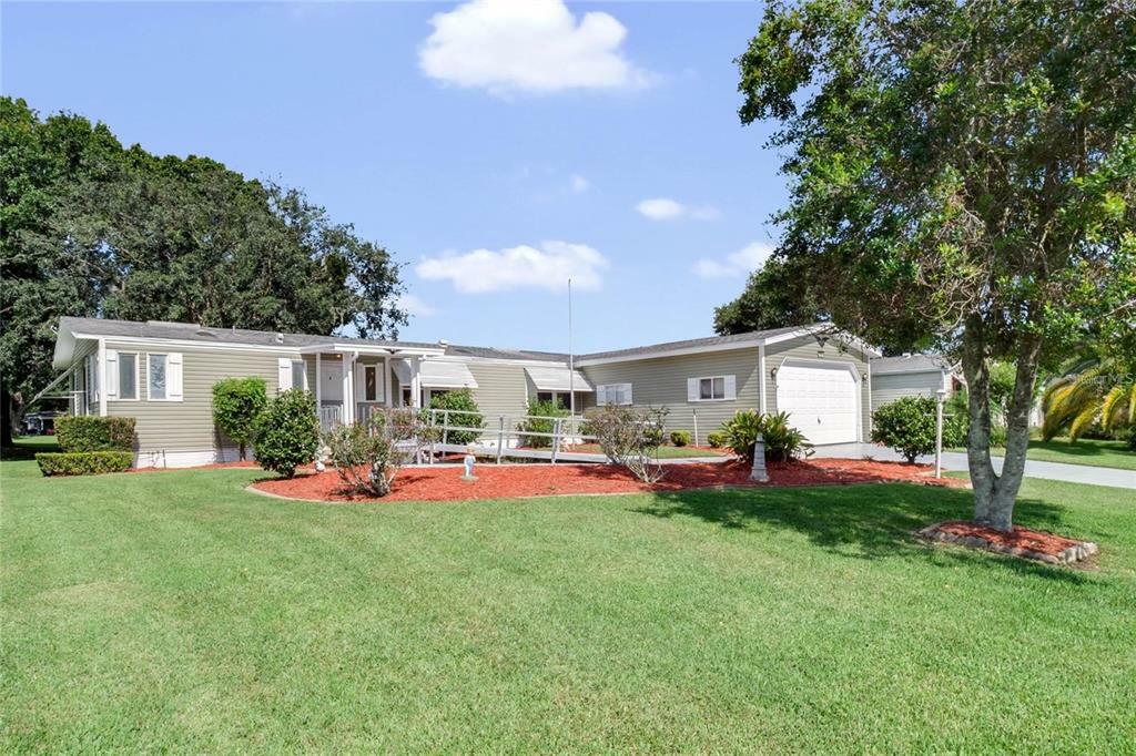 Property Photo:  25549 Belle Alliance  FL 34748 