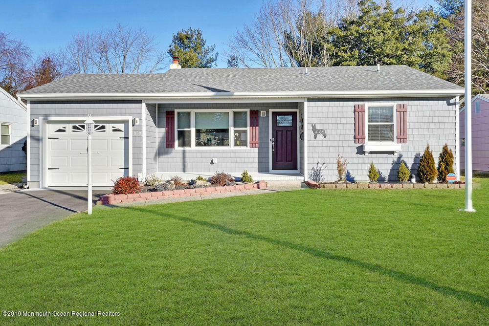 Property Photo: 889 Edgebrook Drive N NJ 08757