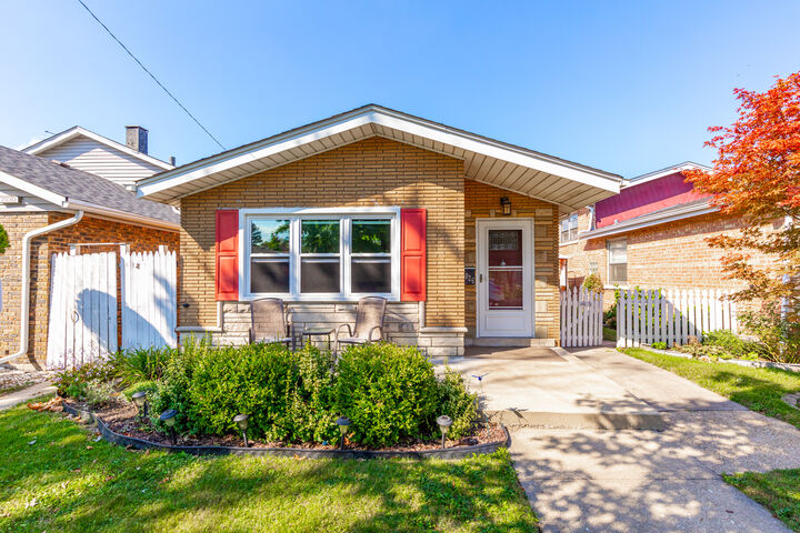 2826 Minnesota Avenue  Blue Island IL 60406 photo