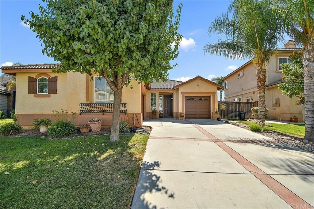 Property Photo:  1558 Shadow Hill Trail  CA 92223 