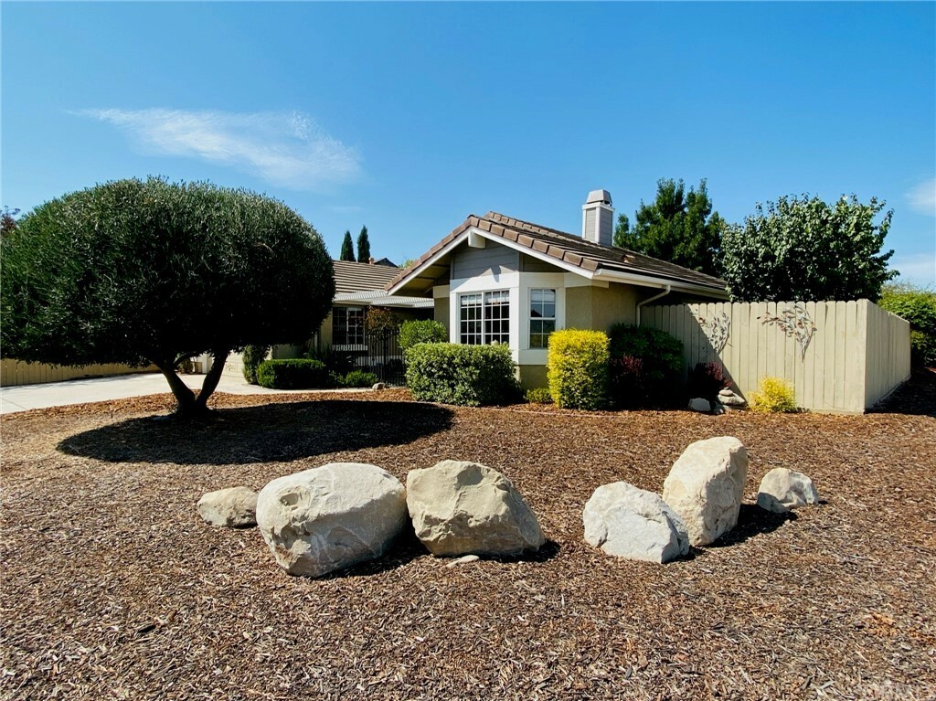 Property Photo:  1701 Current Lane  CA 93446 