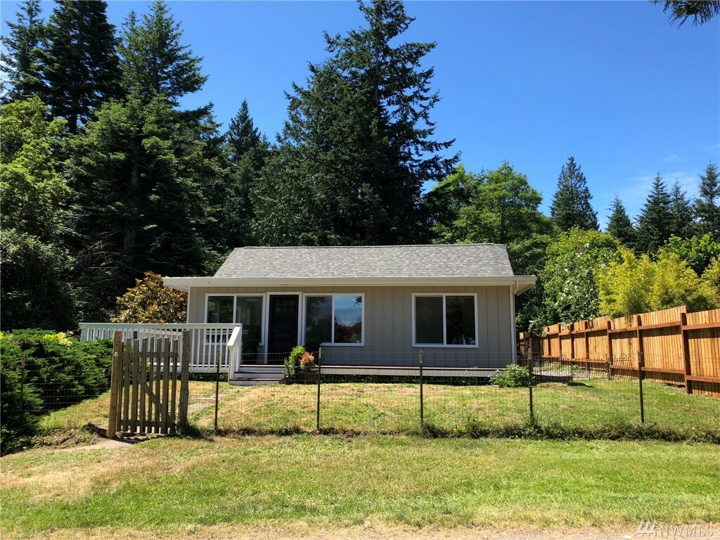 Property Photo:  661 Buckhorn Rd  WA 98245 