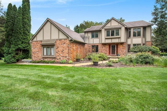10720 Hickory Knoll Crt  Brighton Twp MI 48114 photo