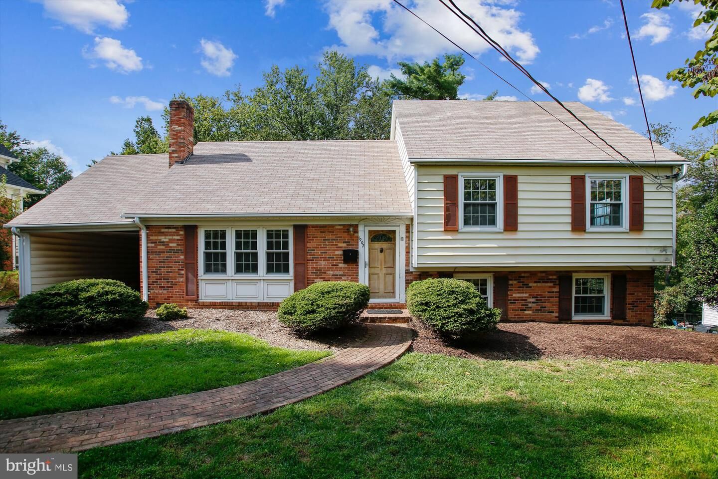 Property Photo: 1907 Foxhall Road VA 22101