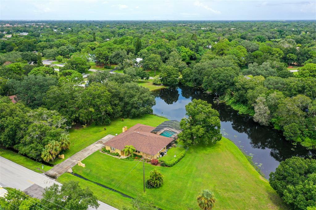 Property Photo:  3927 Desoto Road  FL 34235 