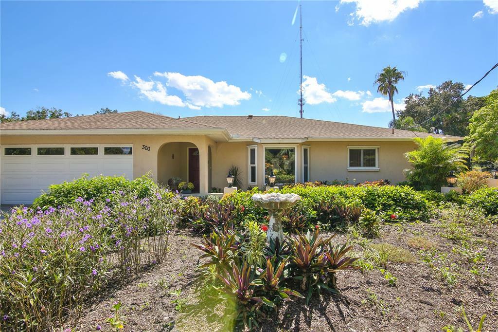 Property Photo:  300 South Drive  FL 34275 