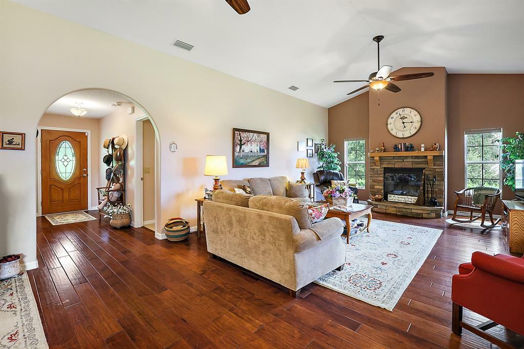 Property Photo:  26922 Indian Ridge Drive  FL 34797 