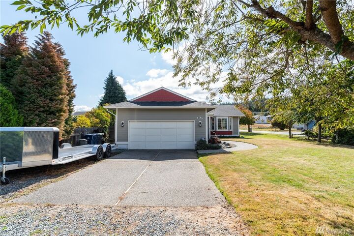 Property Photo:  2519 W 2nd St  WA 98221 