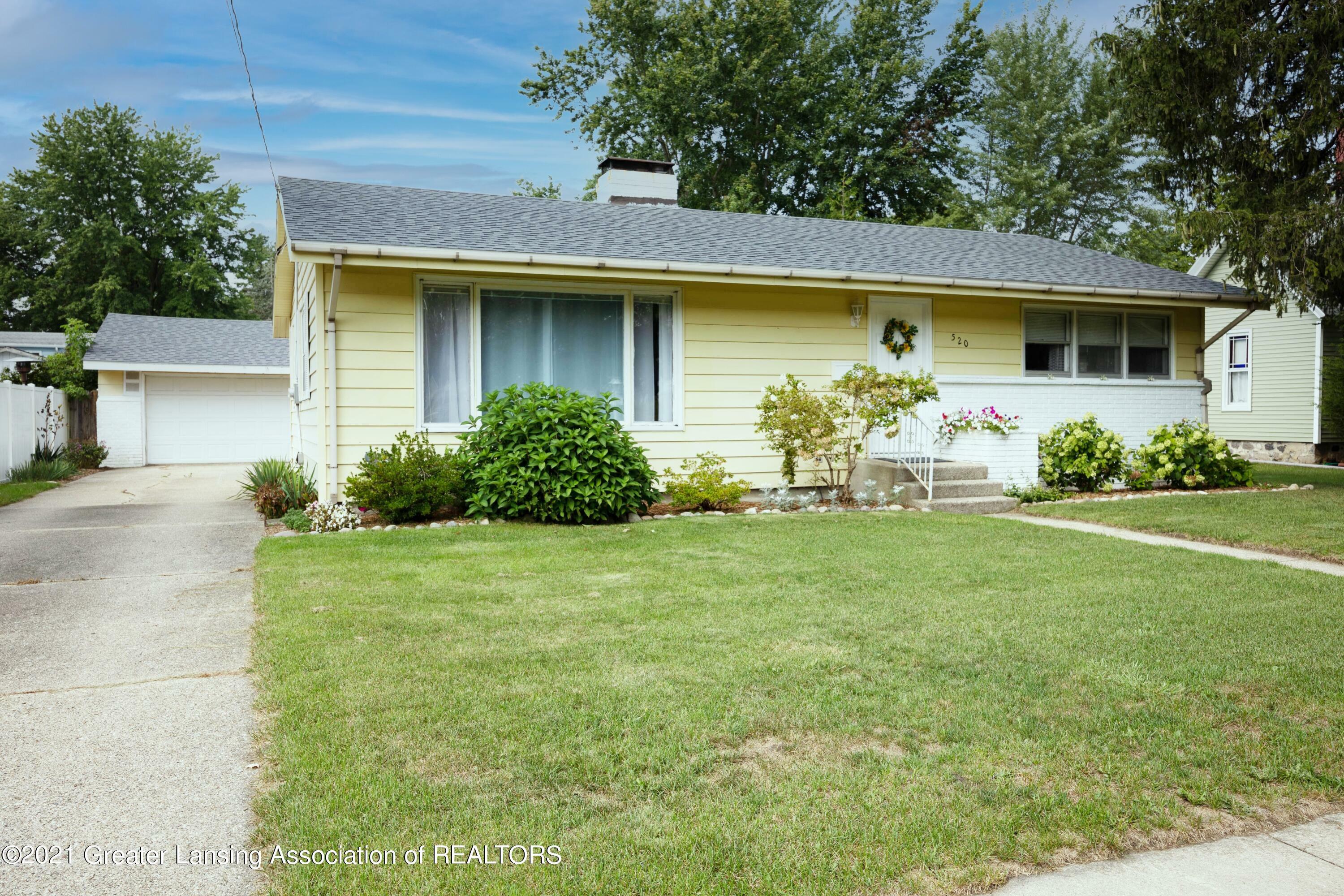 Property Photo:  520 Lincoln Lake Avenue  MI 49331 