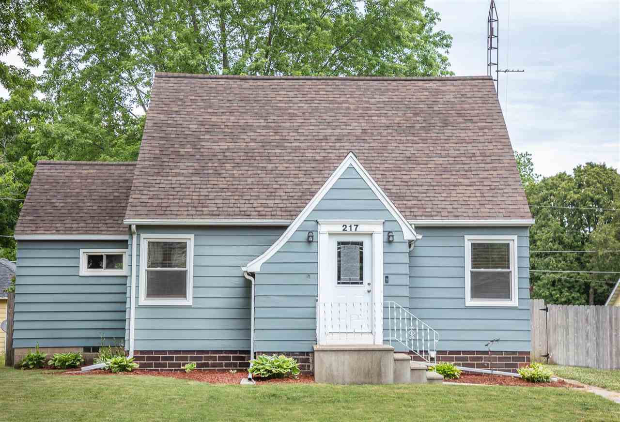 Property Photo:  217 W Prospect Street  IA 50670 