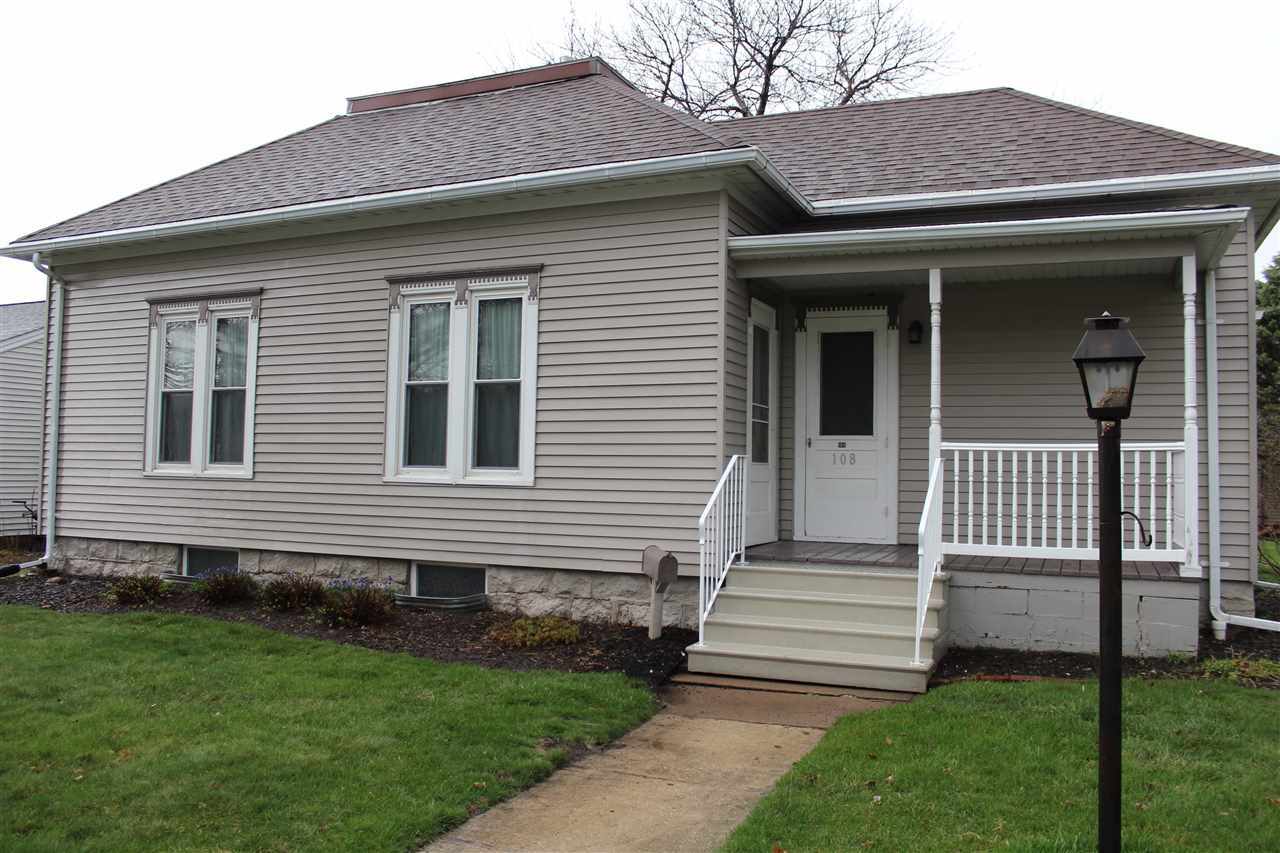 Property Photo:  108 NW 5th Avenue  IA 50677 