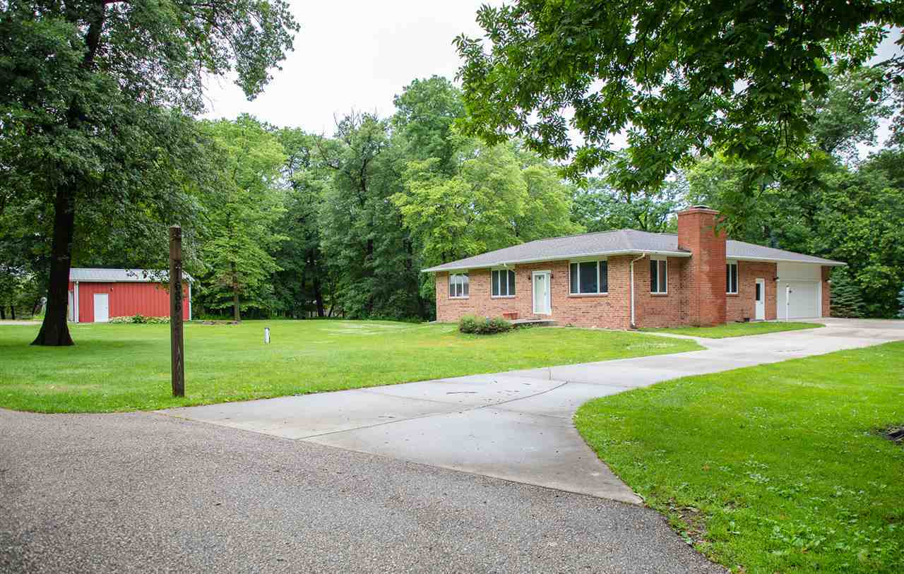 Property Photo:  1686 Dakota Avenue  IA 50677 