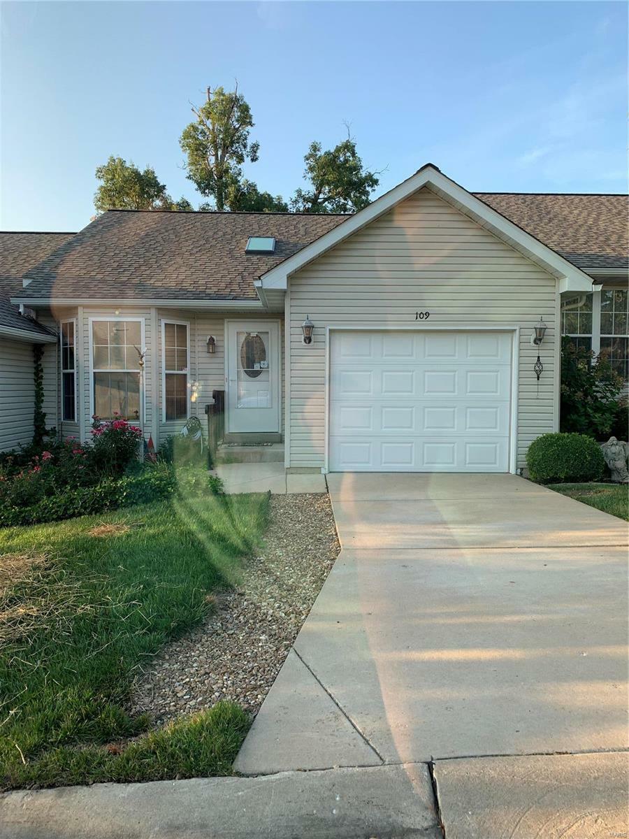 Property Photo: 109 Fort Worth Way 63390