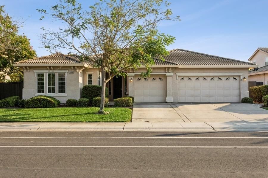Property Photo: 2614 Mabry Drive CA 95835