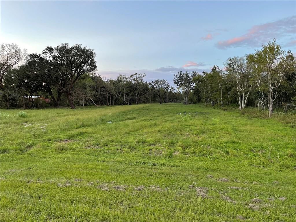 Property Photo: La 46 LA 70085