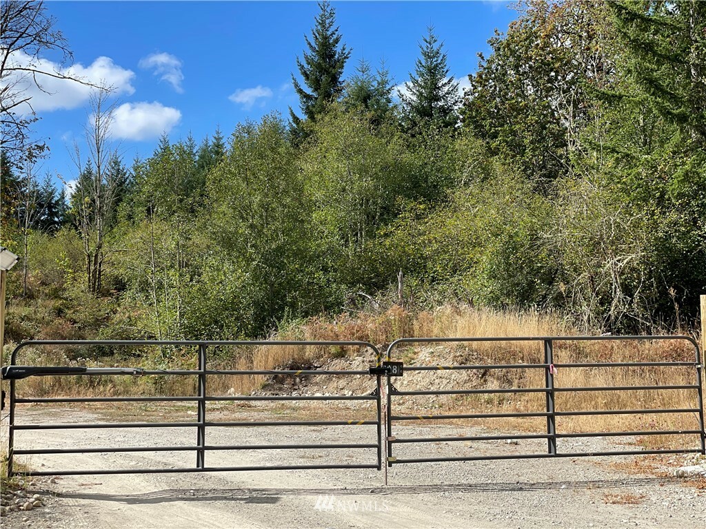 Property Photo:  13105 Algyer Road SE  WA 98576 