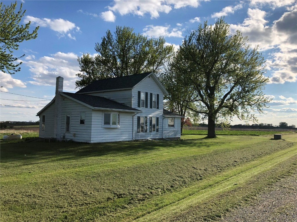 Property Photo:  4046 Central City Road  IA 52213 