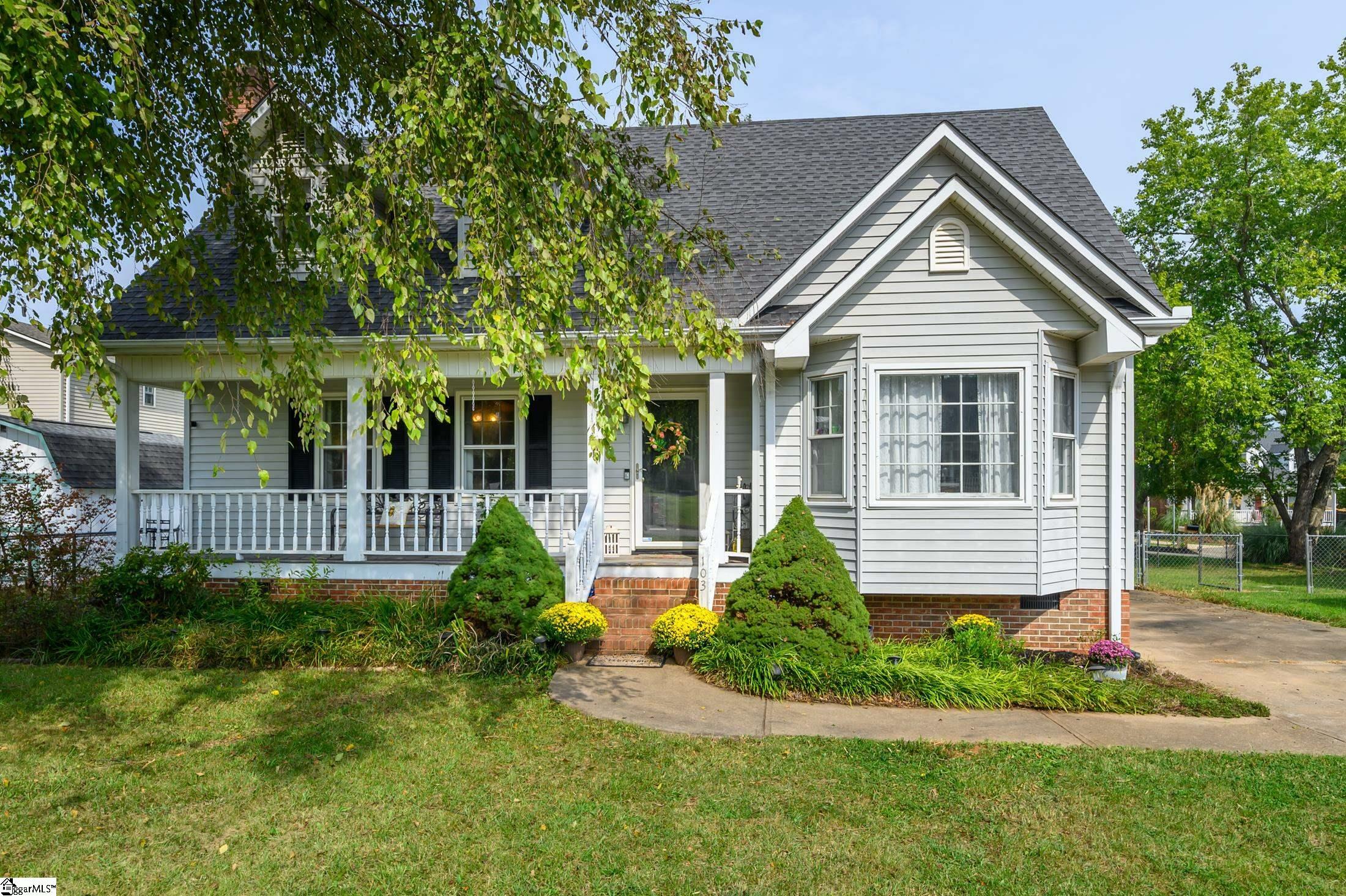 Property Photo:  103 Oakcreek Drive  SC 29642 