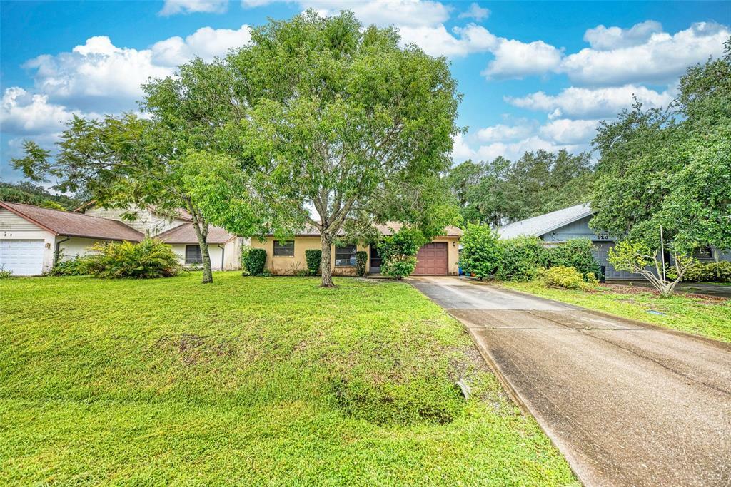 Property Photo:  924 Laurel Avenue  FL 34285 