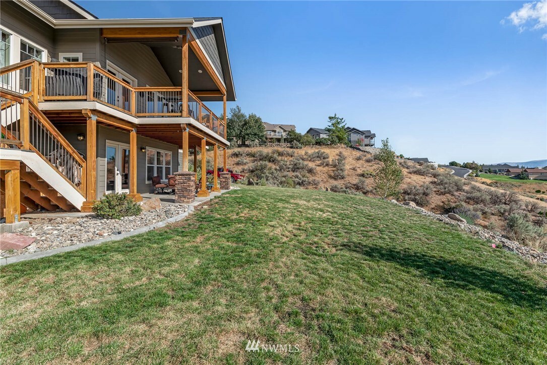 Property Photo:  448 W Rolling Hills Lane  WA 98801 