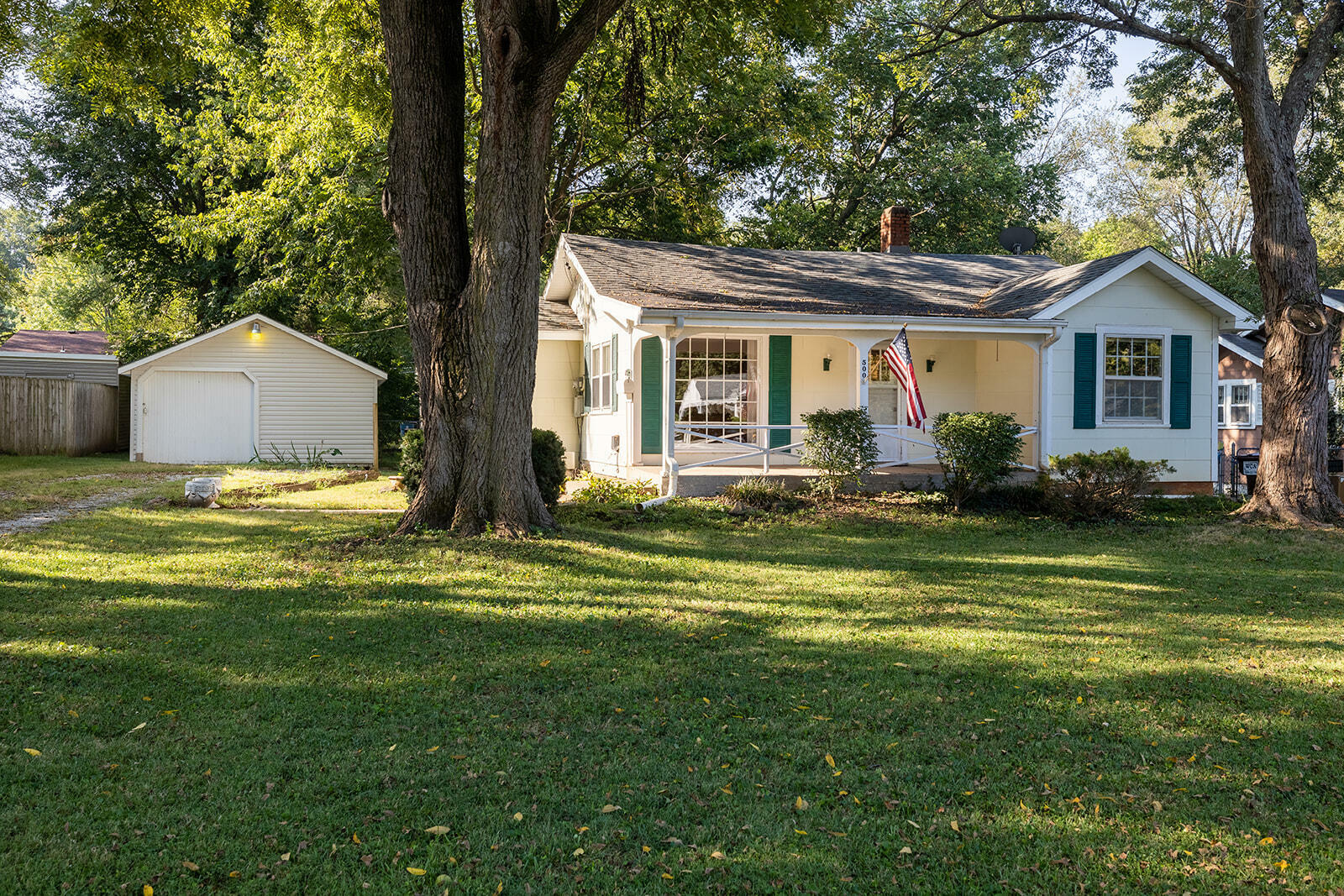 Property Photo: 500 W Minota Street MO 65807