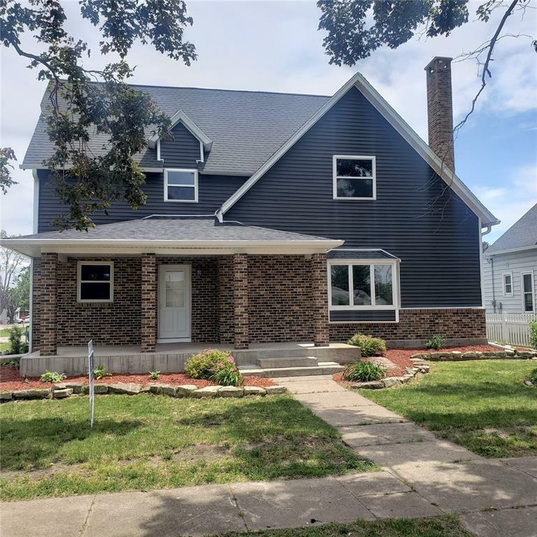 Property Photo:  207 6th Street  IA 52346 