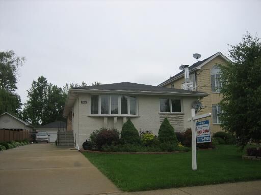 Property Photo: 8728 W Stolting Road IL 60714