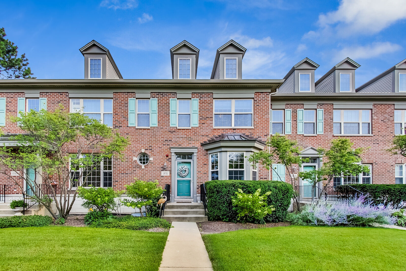 Property Photo:  1851 Westleigh Drive  IL 60025 