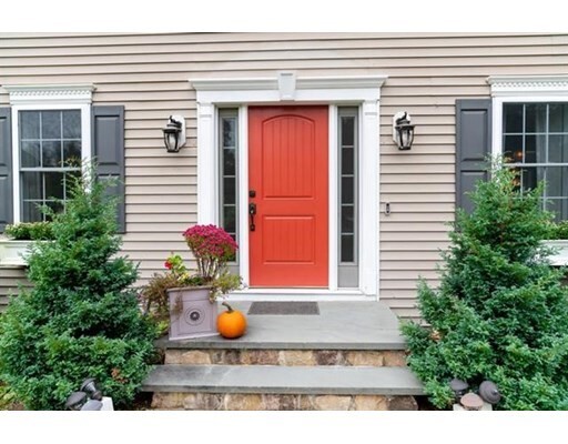 Property Photo: 6 Windsor Court NH 03865